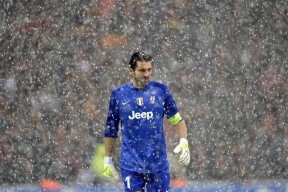 Doinb迎来十赛季高光表现，公牛球迷沸腾！-半岛体育下载